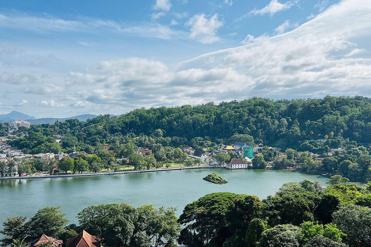 Kandy Lake — Kandy Culture & Botanical Gardens Day Tour Sri Lanka